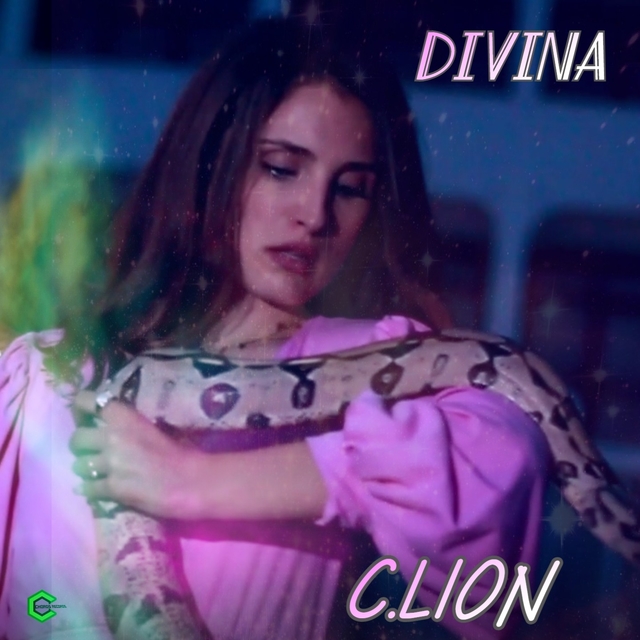 Couverture de Divina