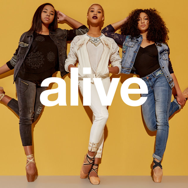 Alive (feat. Selena Garrahan & Deaf Bass) [Desigual Mix] - Single