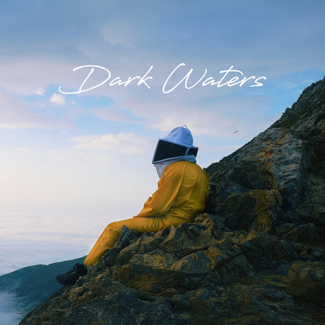 Couverture de Dark Waters