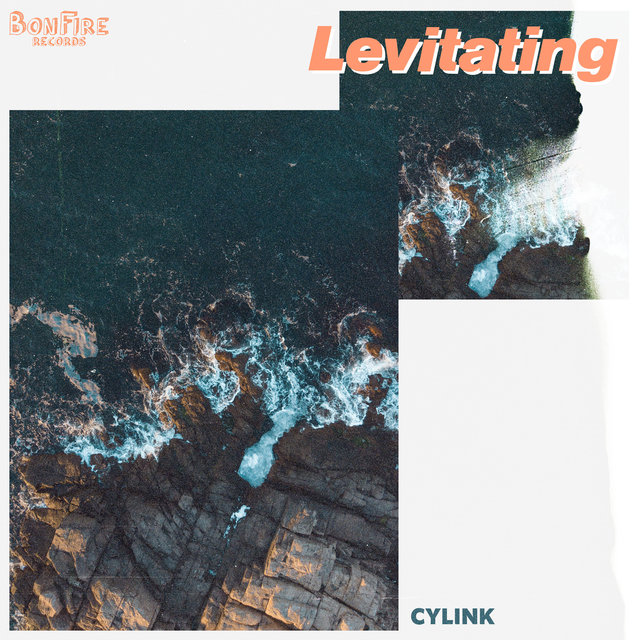 Couverture de Levitating