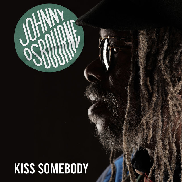 Couverture de Kiss Somebody