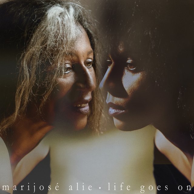 Couverture de Life Goes On