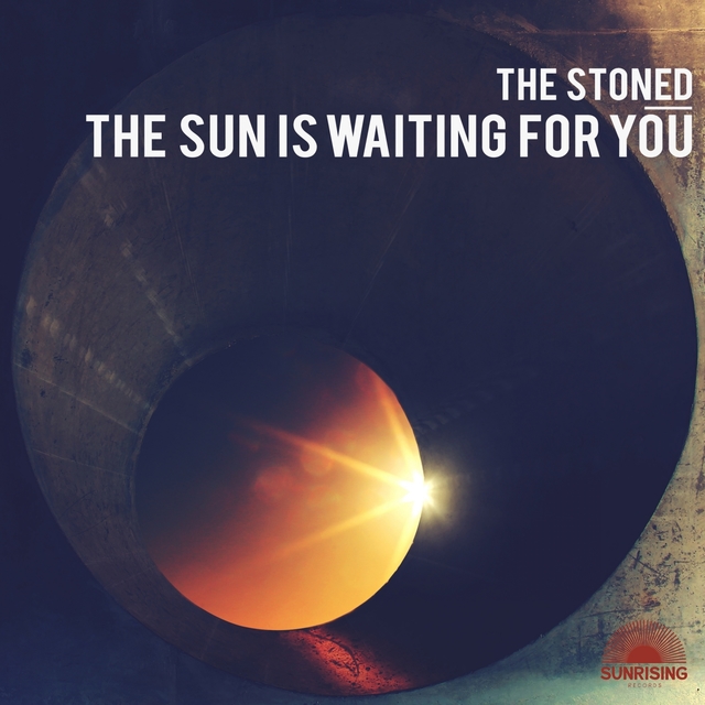 Couverture de The Sun is wating for you