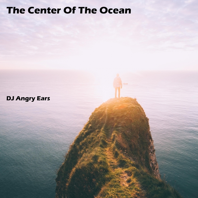 Couverture de The Center Of The Ocean