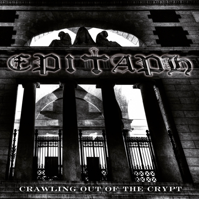 Couverture de Crawling out of the Crypt