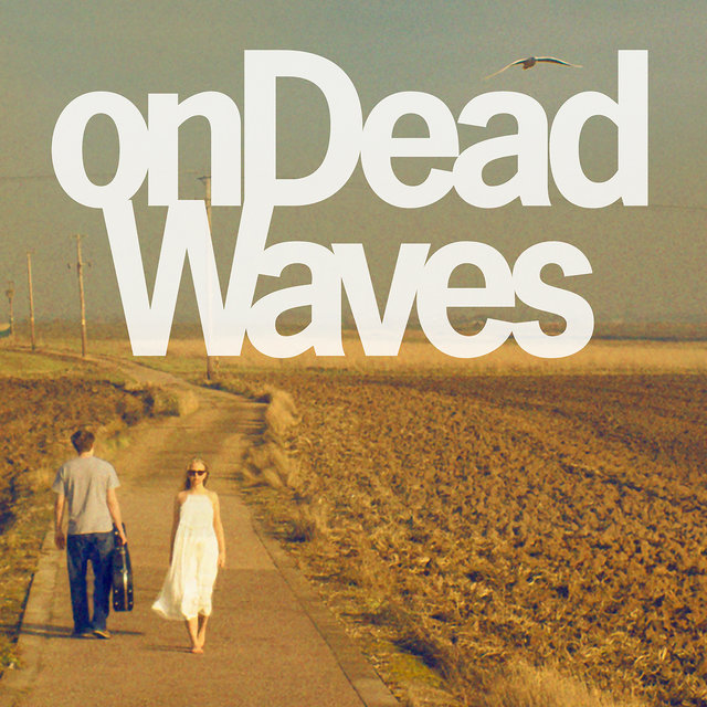 Couverture de On Dead Waves