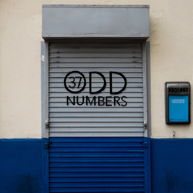 Couverture de 37 Adventures presents Odd Numbers Volume 1