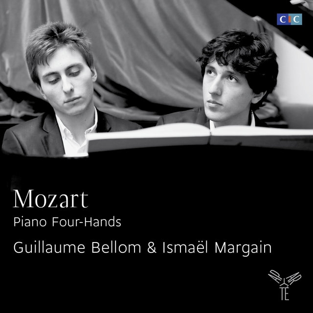 Couverture de Mozart: Piano Four-Hands