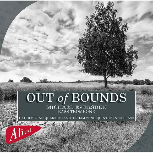 Couverture de Out of Bounds