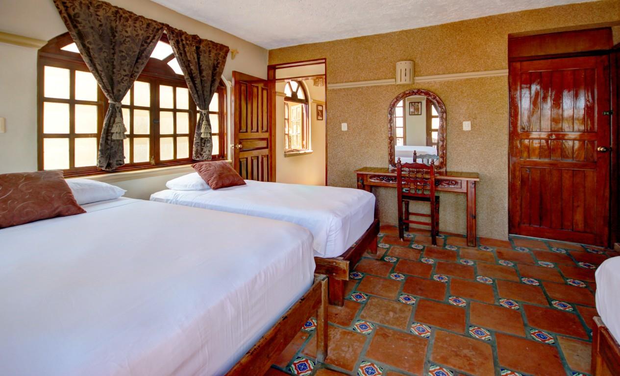 5th Avenue Hotel with Restaurant for Sale in Playa del Carmen | Rooflia