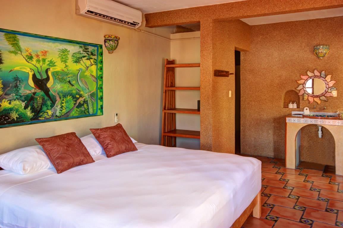 5th Avenue Hotel with Restaurant for Sale in Playa del Carmen | Rooflia