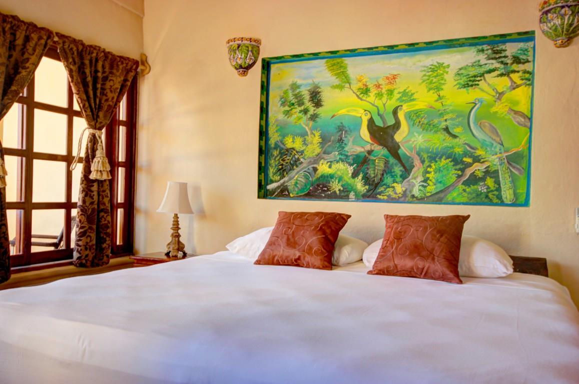 5th Avenue Hotel with Restaurant for Sale in Playa del Carmen | Rooflia