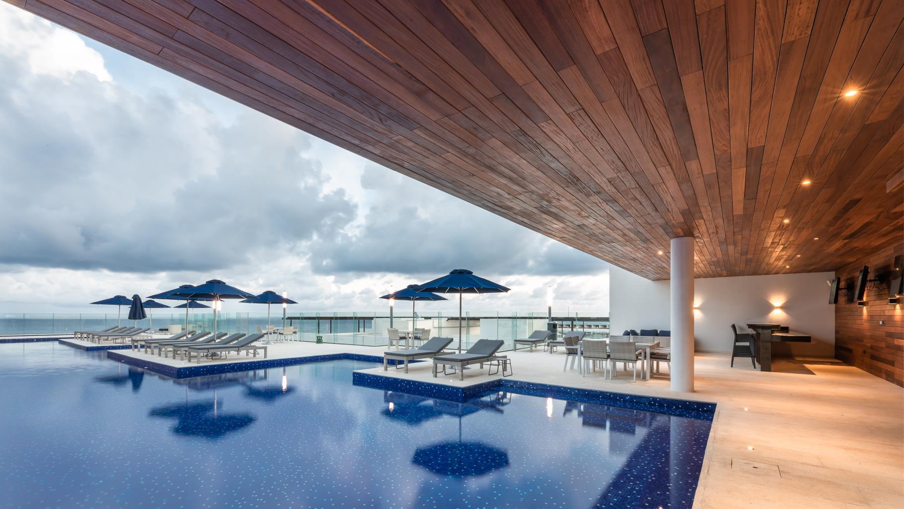 Curated visual reference: Curated Modern Oceanview Condo Penthouses For Sale Gallery View 32