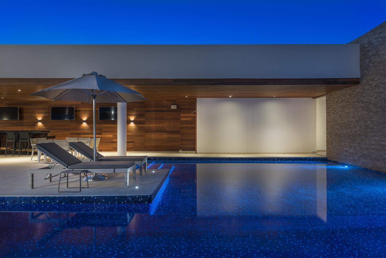 Curated visual reference: Curated Modern Oceanview Condo Penthouses For Sale Gallery View 37