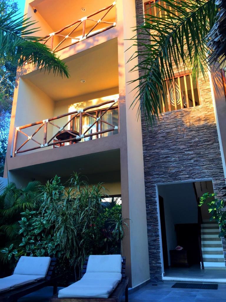 6 Beds 6 Baths  House For Sale In La Veleta [77760]