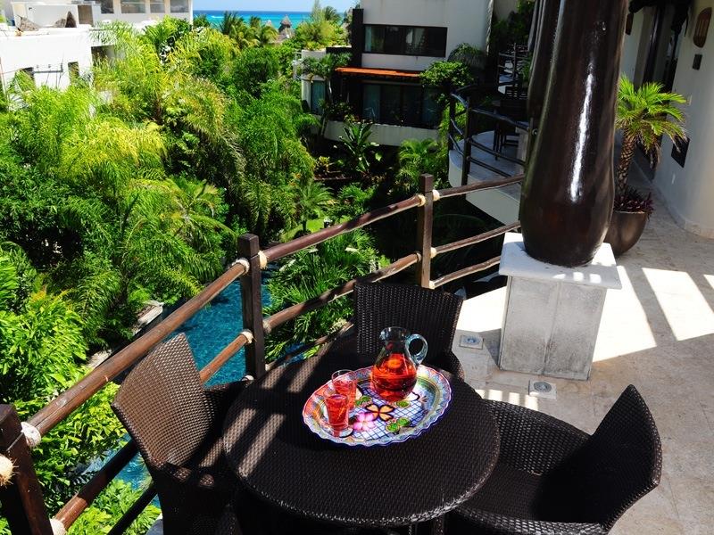 Beachside condo for sale in the center of Playa, Suite Number 306