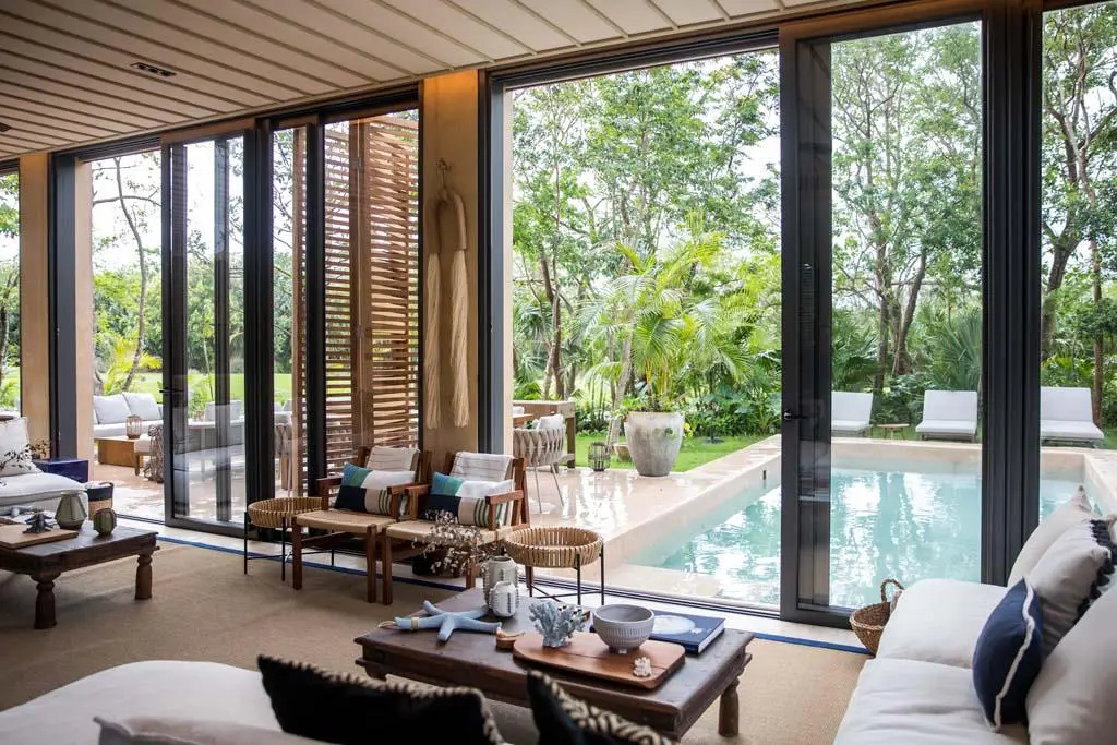 4 Beds 4 Baths  House For Sale In Playa Del Carmen [77710]