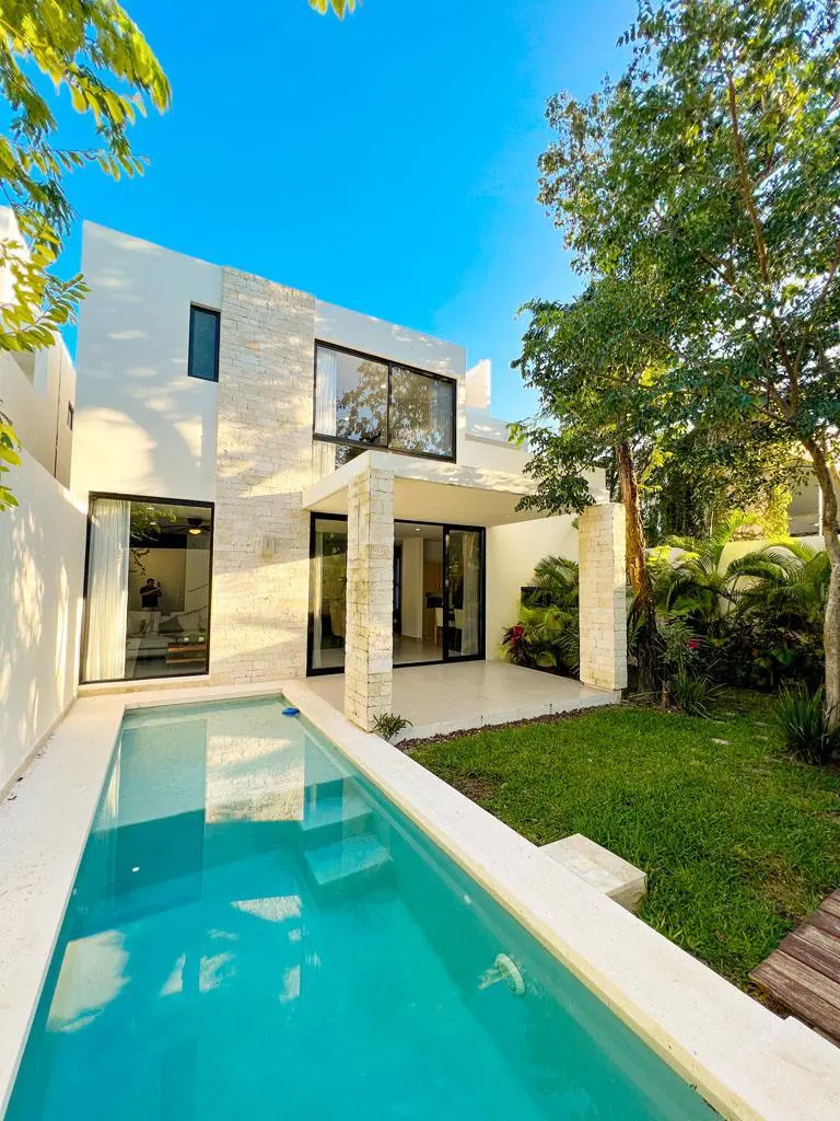 3 Beds 3 Baths  House For Sale In Bali [77710]
