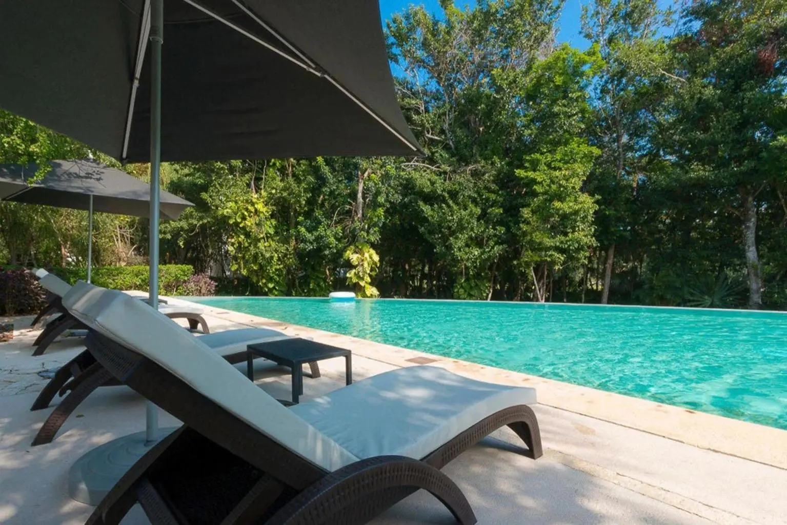 2 Beds 2 Baths  Condo For Sale In Akumal [77776]