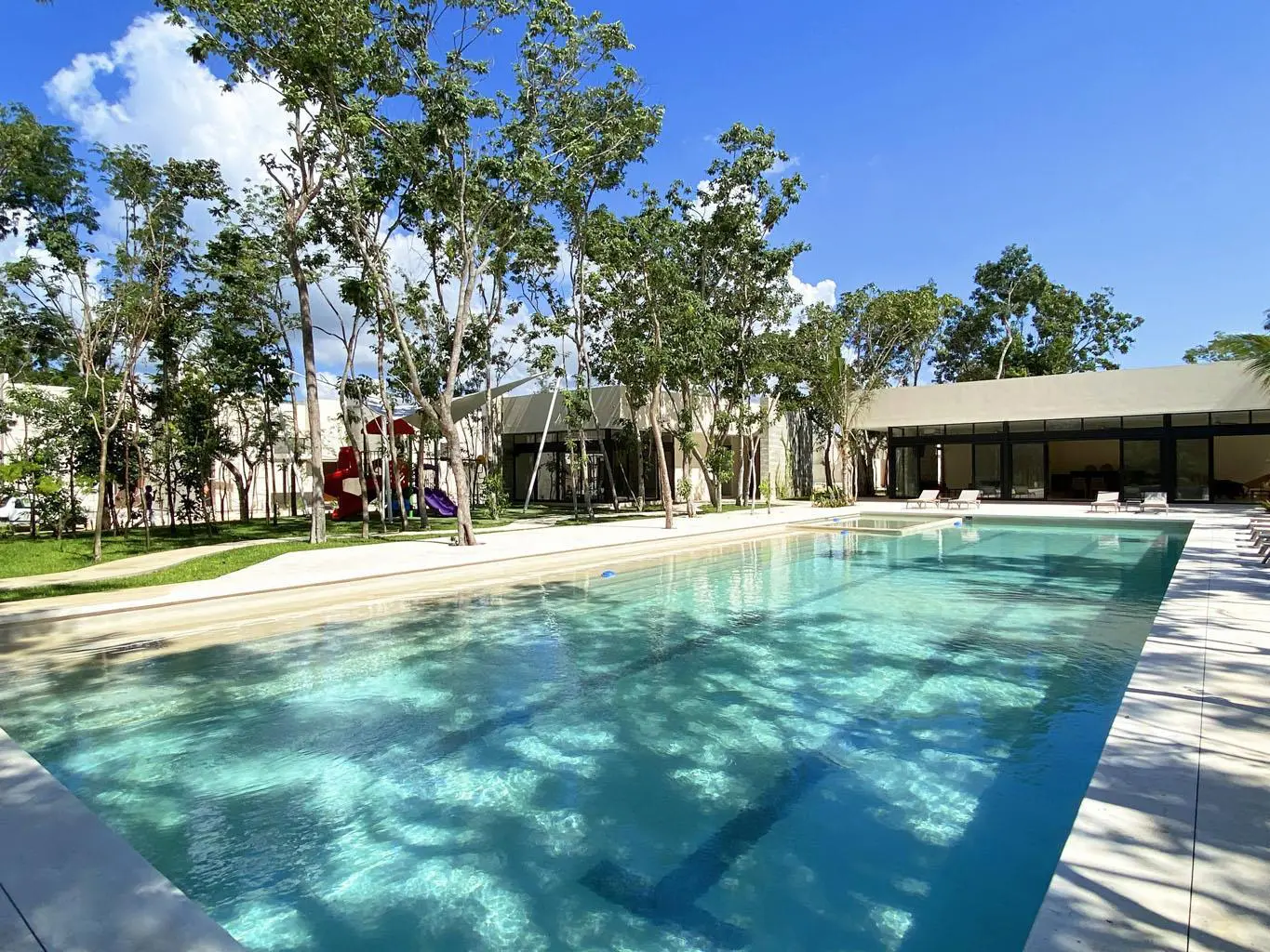 3 Beds 3 Baths  House For Sale In Playa Del Carmen [77710]