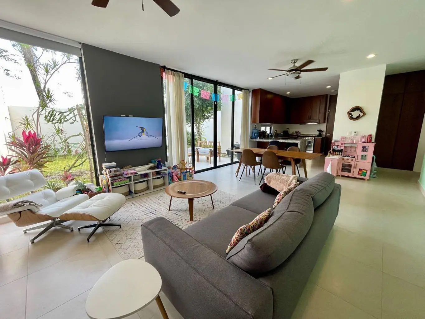 Palmara Residences: Private home with serene jungle views