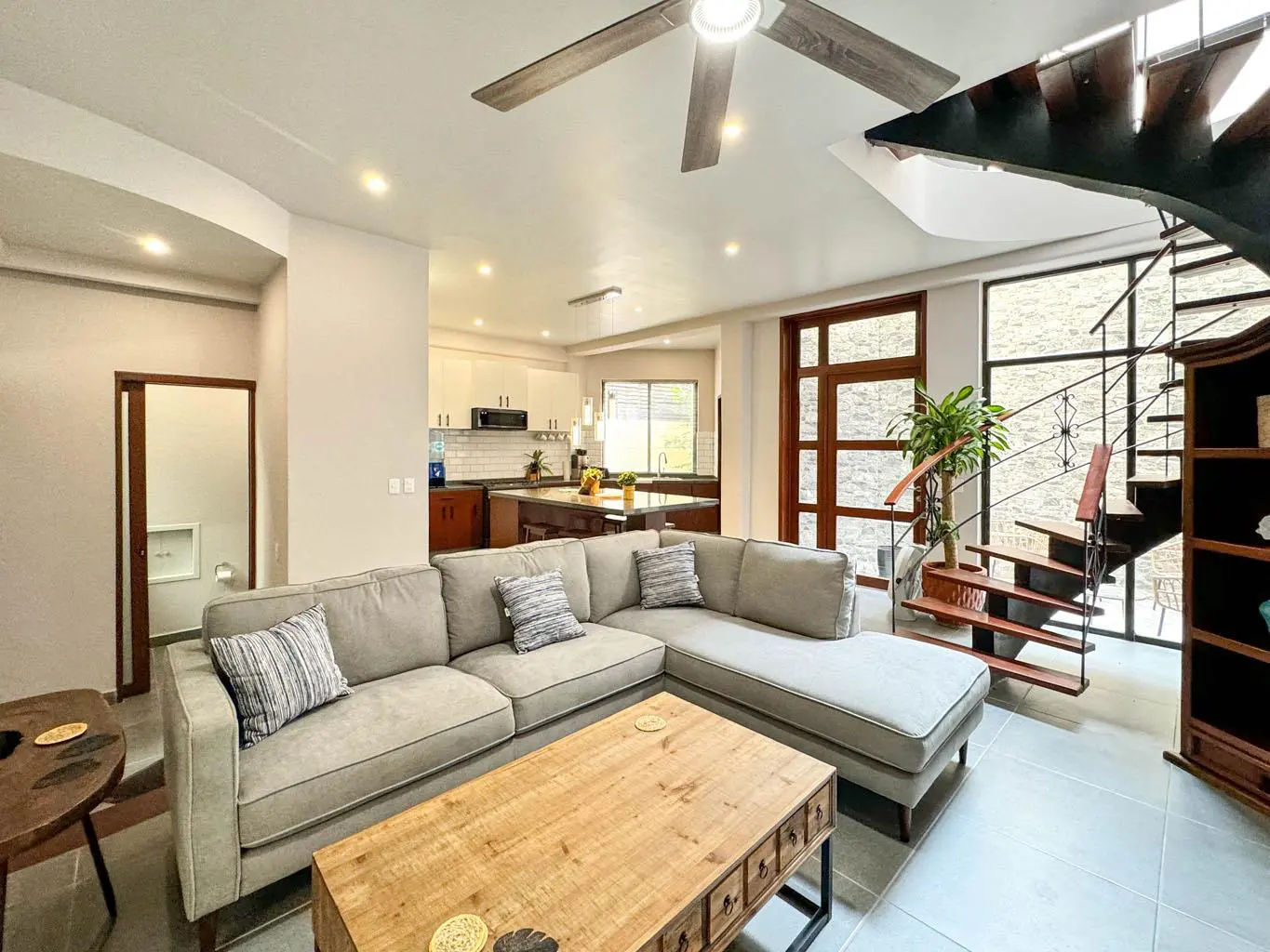 Beautifully renovated downtown 3 bedroom condo