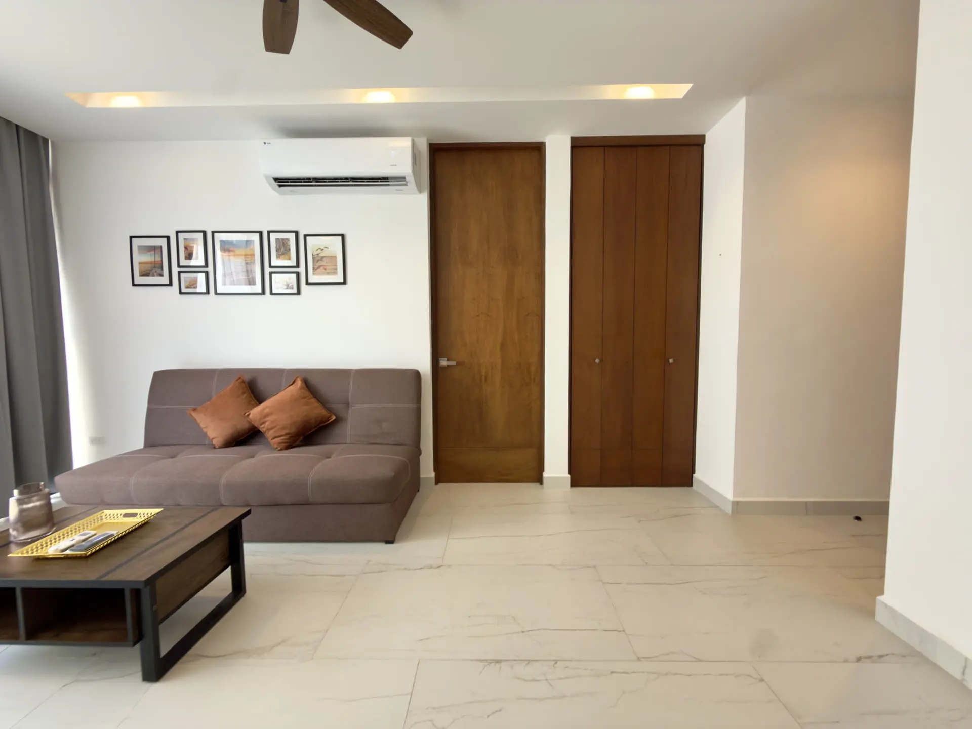 Spacious Downtown One Bedroom Condo for Sale in Playa del Carmen | Rooflia