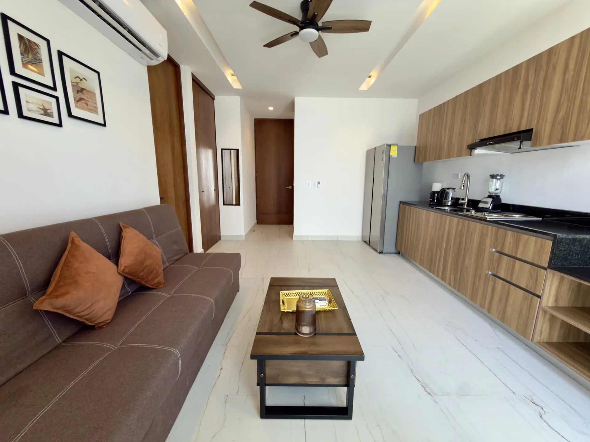 Spacious Downtown One Bedroom Condo for Sale in Playa del Carmen | Rooflia