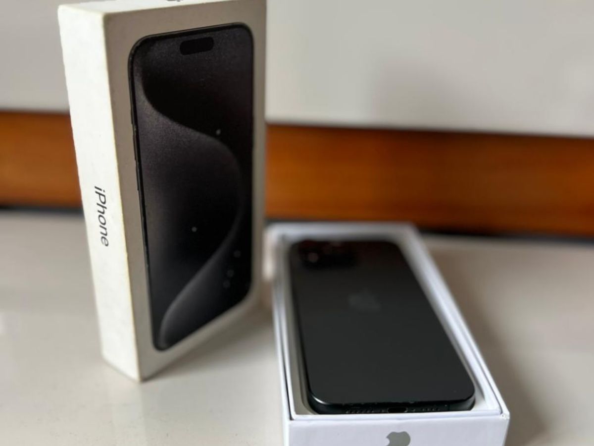 iPhone 15 Pro Max 256GB Titânio Natural