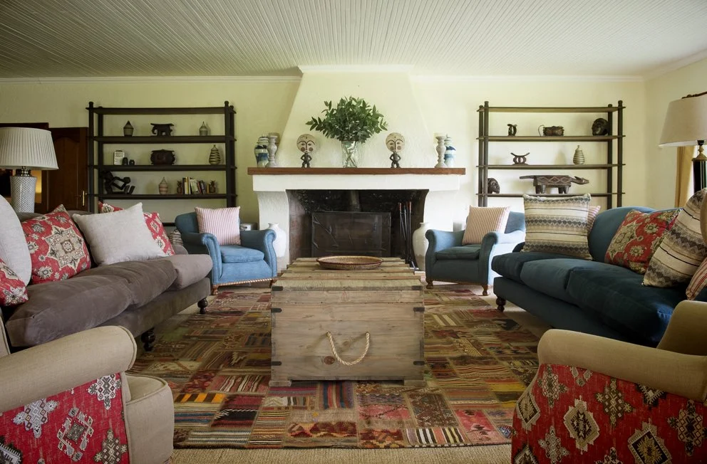 The fireside lounge at Wilderness Sabyinyo