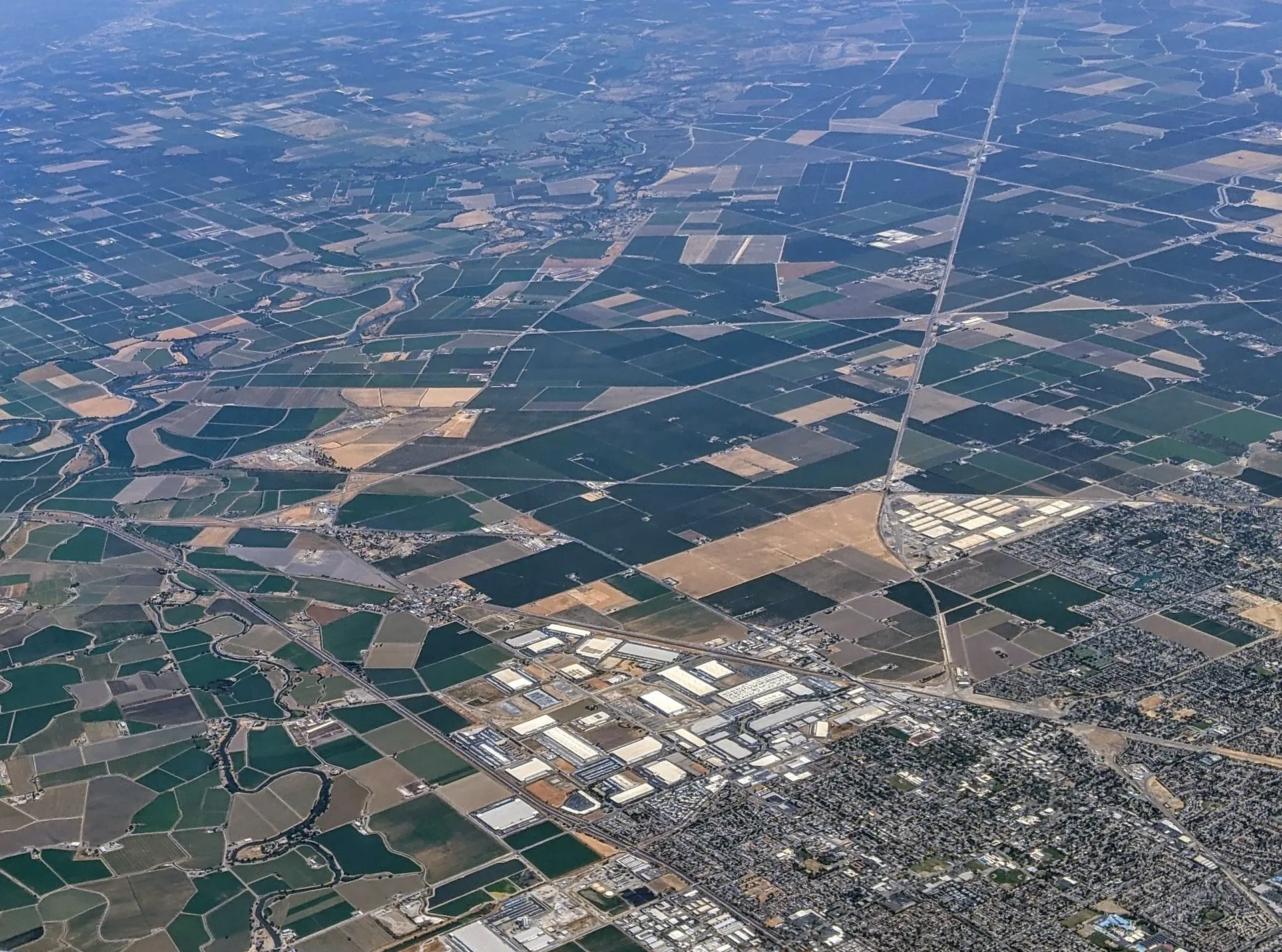 Aerial view of northeastern Tracy, California, and the surrounding farmland