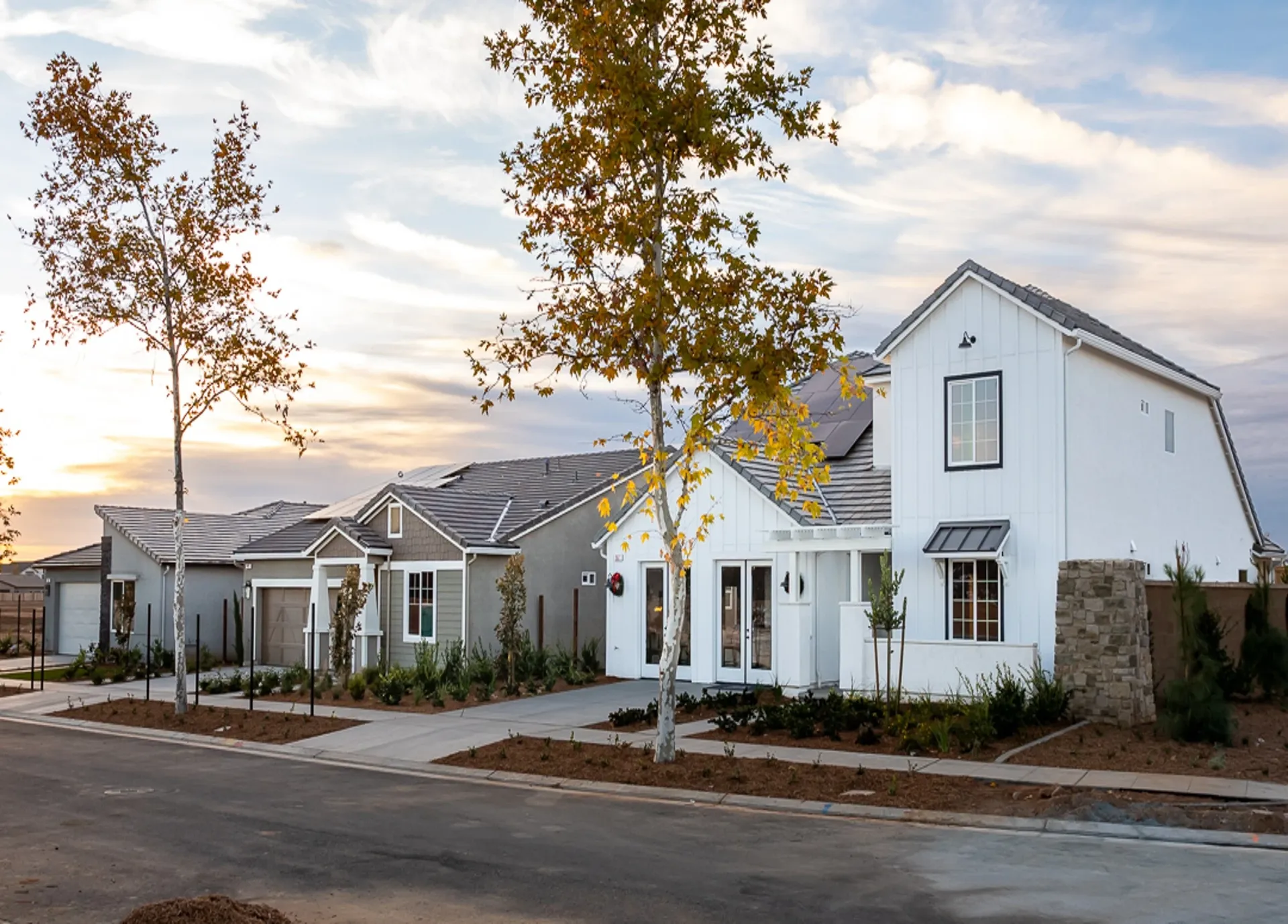 New single-family homes along a street at Tesoro Viejo in Madera County, California