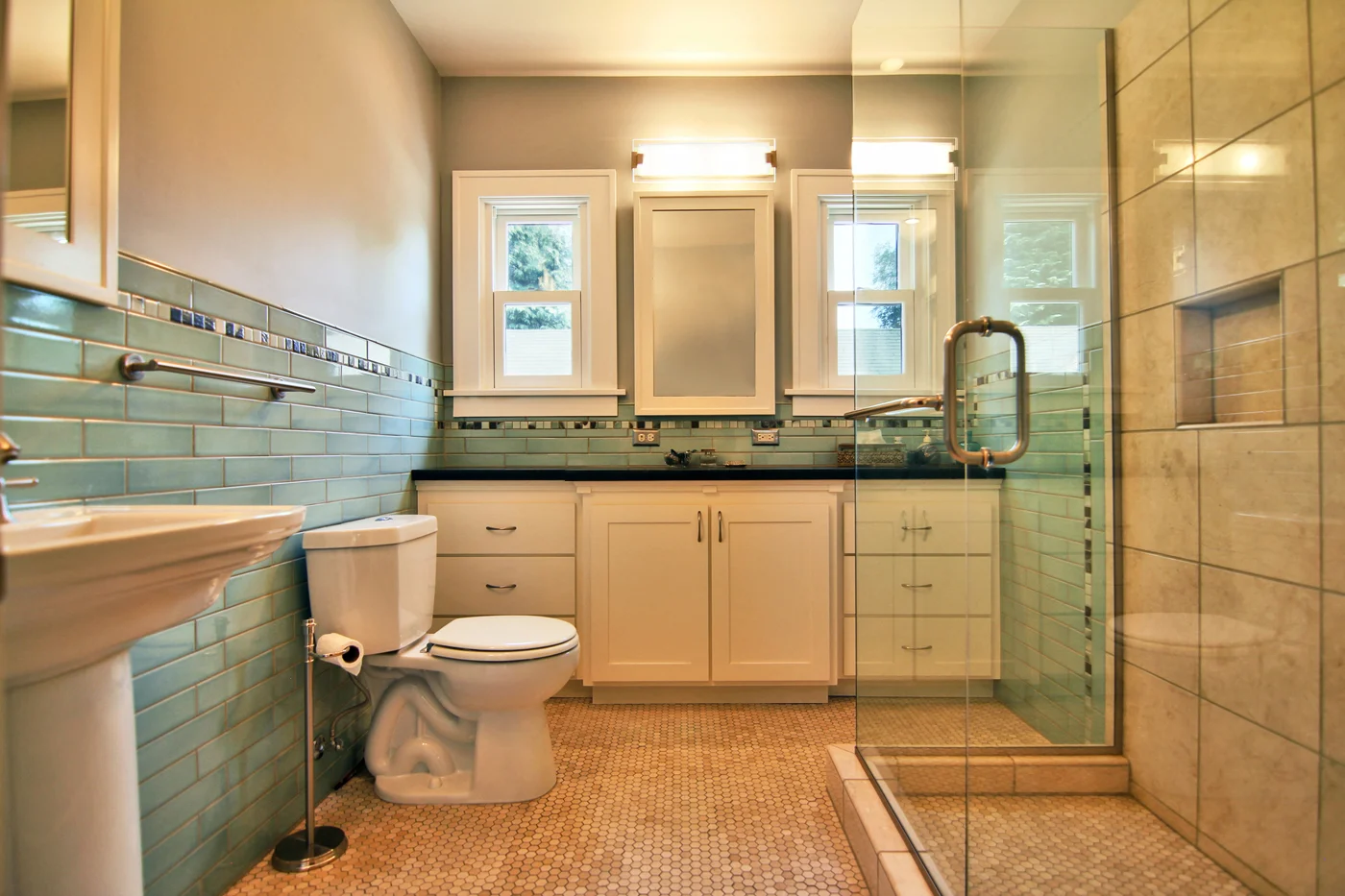 SE Oak Bath