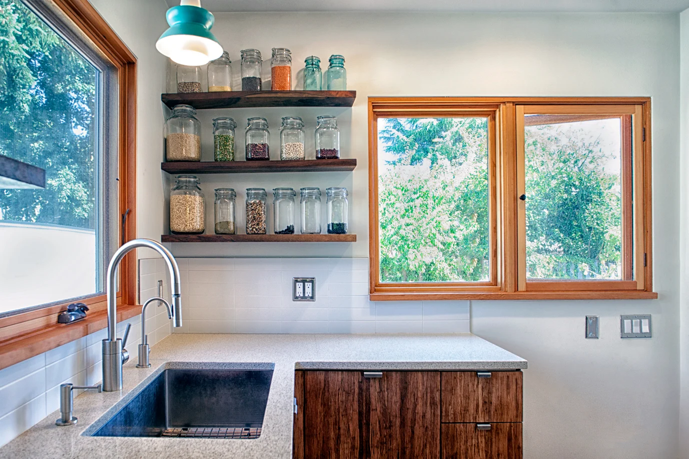 White Kitchen, photo 2