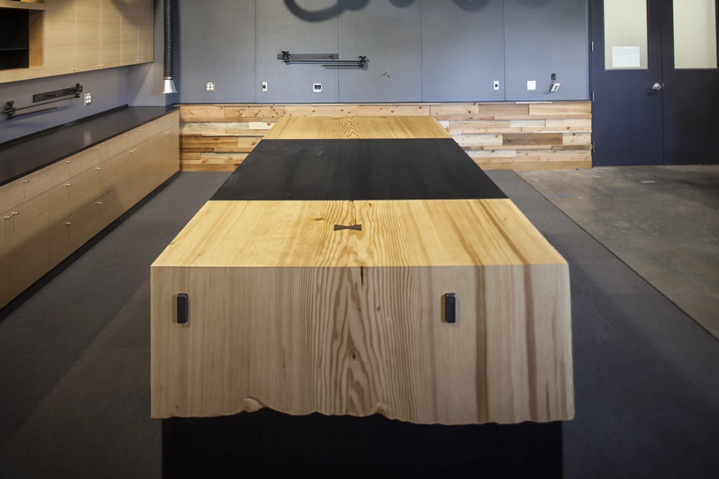 Upperlab Commercial Build, photo 2