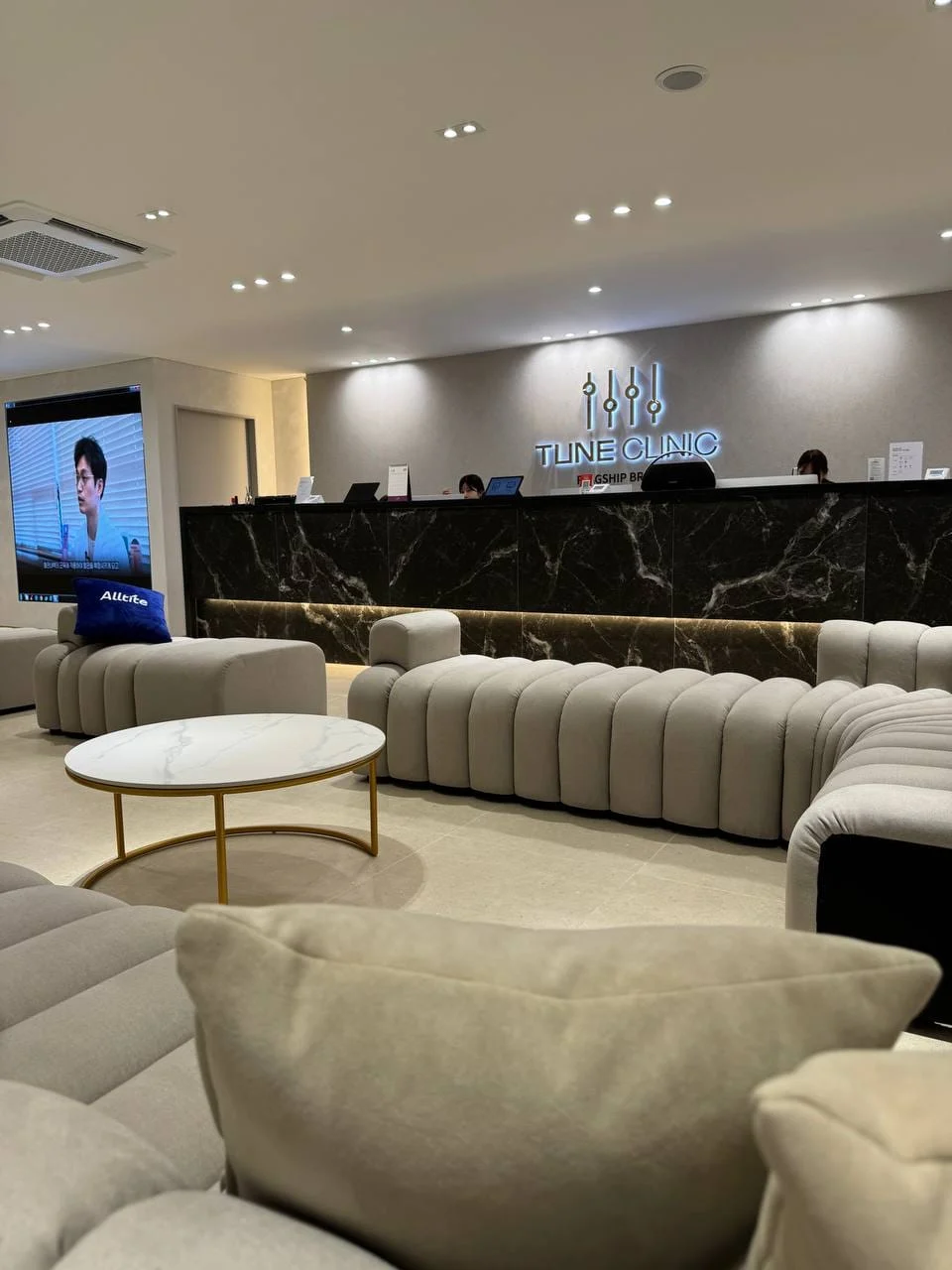 Reception Lounge — Tune Clinic