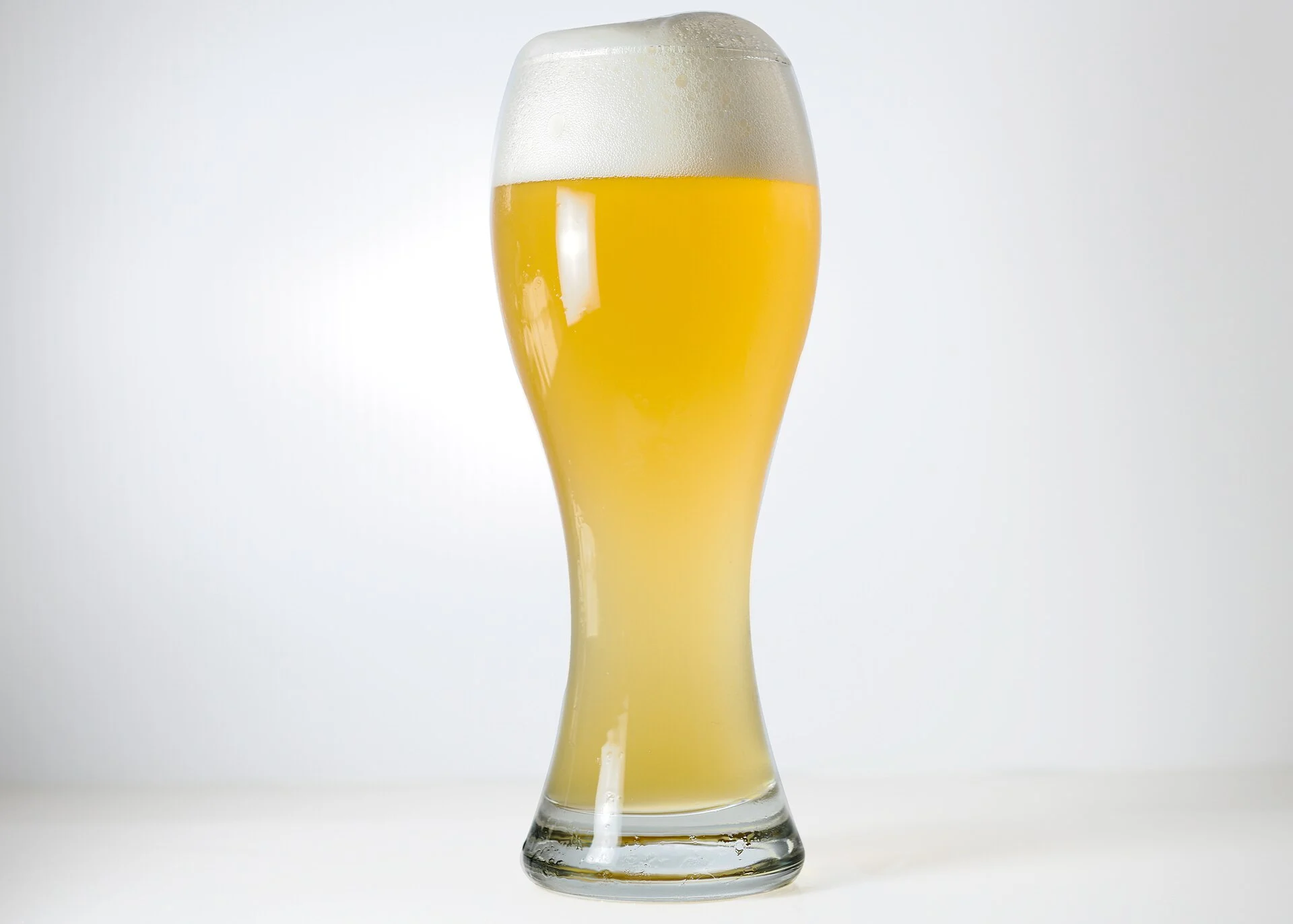 Illustrative photograph: Hefeweizen Glass