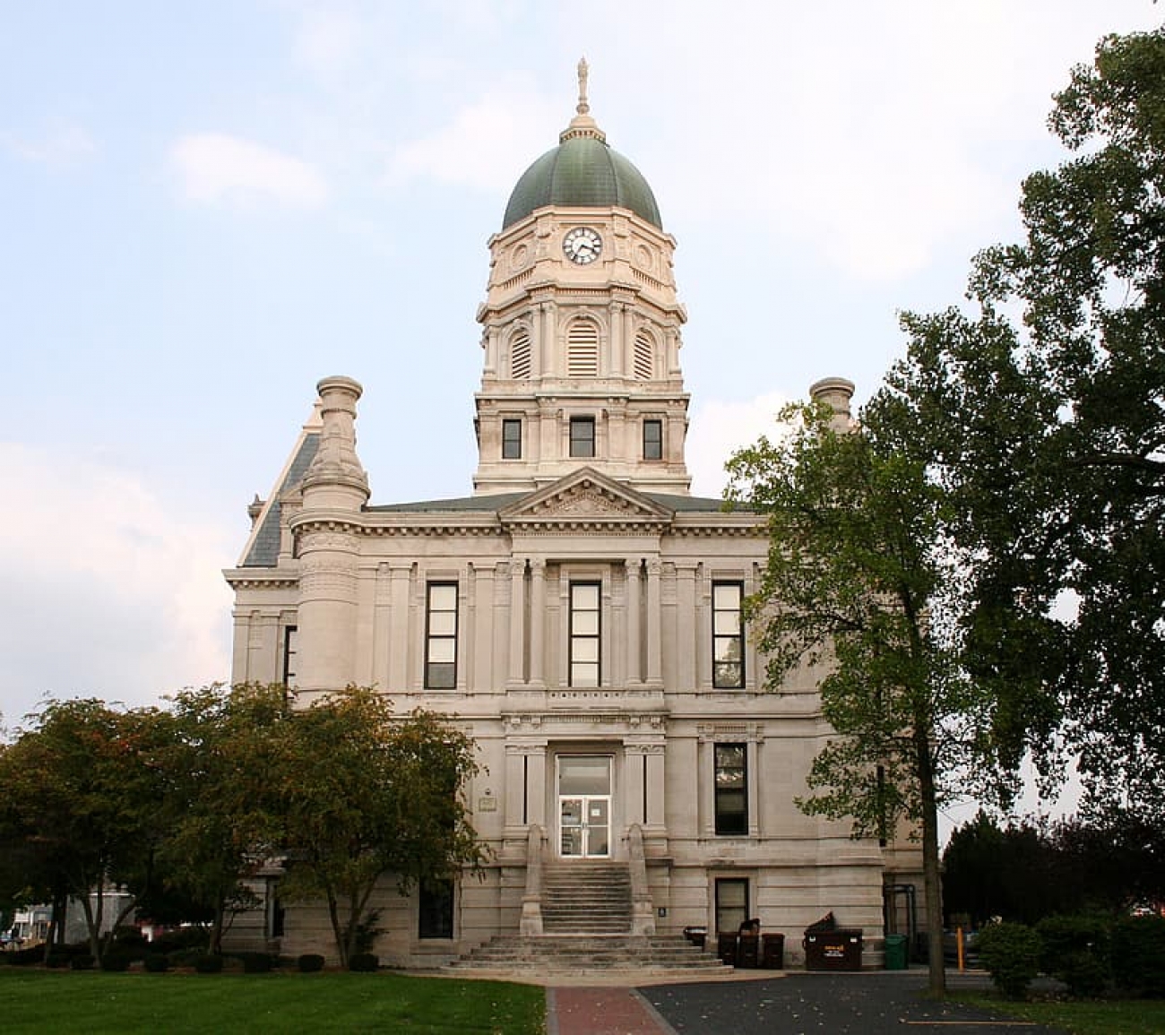 Whitley County Courthouse Plugon