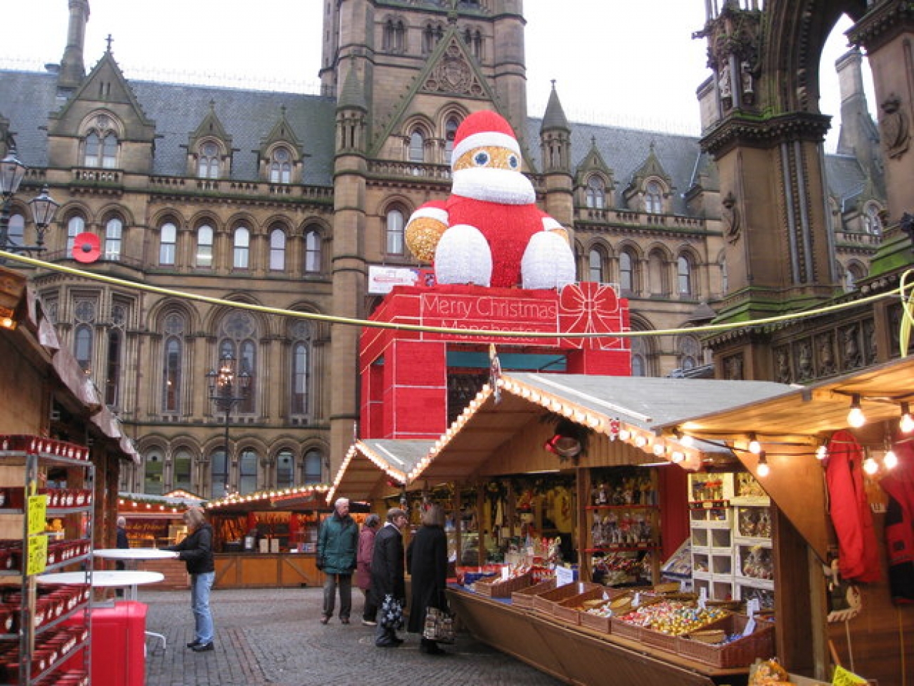 Manchester Christmas Market Manchester, England Plugon