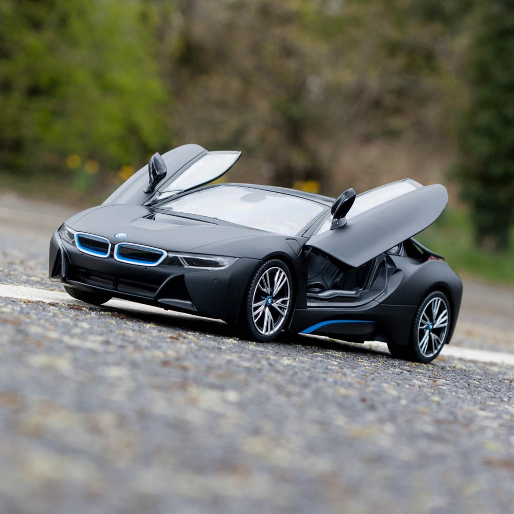 Stunning RC 1:14 BMW I8 | Plugon