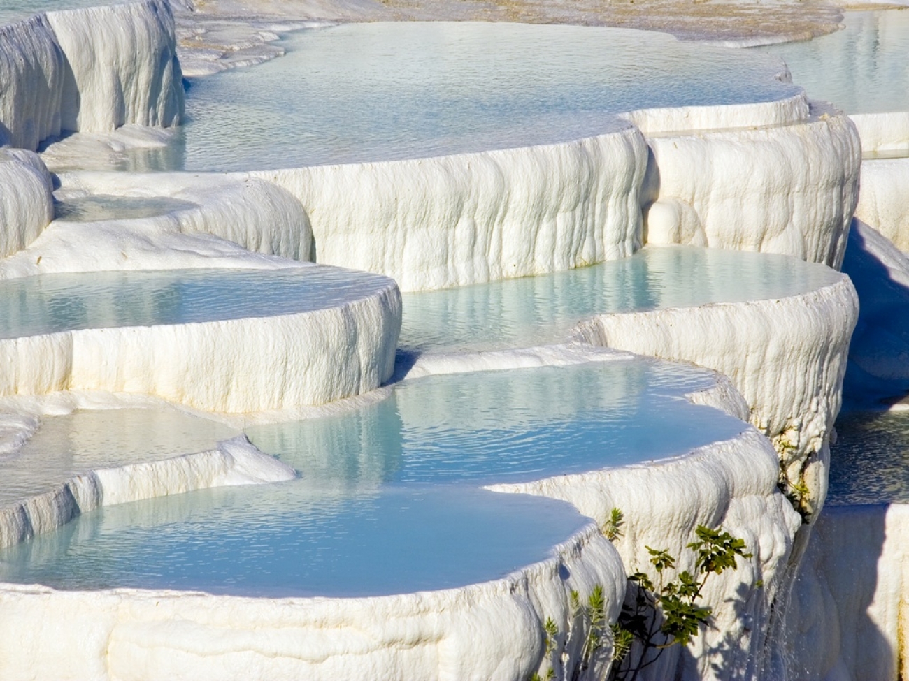 Pamukkale thermal pools, Turkey Plugon