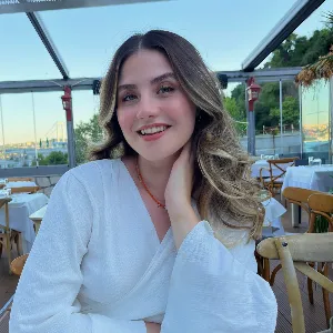 Selen DİKERLER
