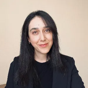 Hafize UĞUR