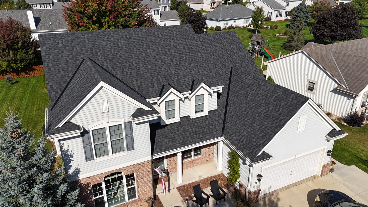 3828 Rivers Crossing Drive , Waukesha, WI, US