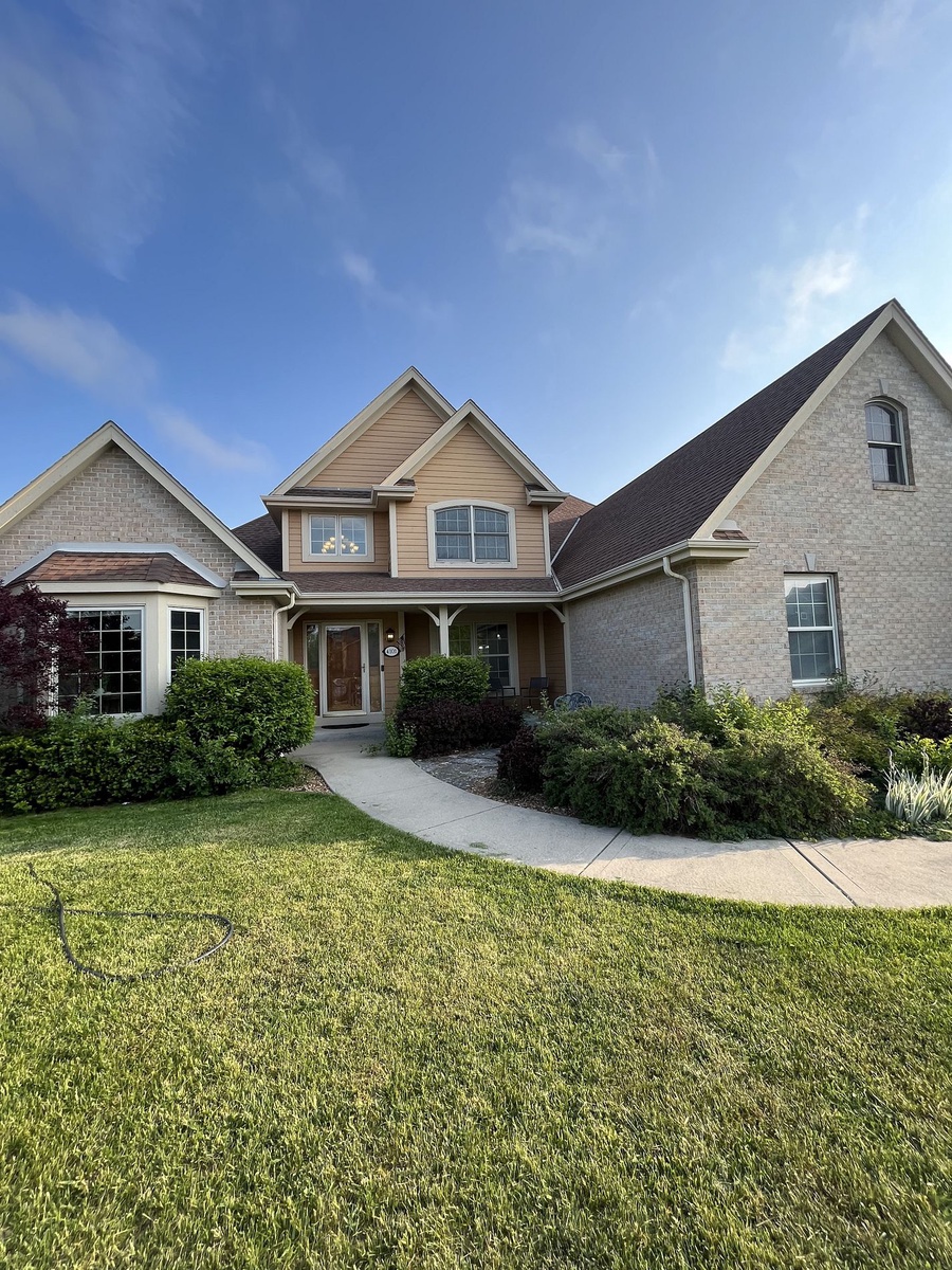 4101 Oakmont Trail , Waukesha, WI, US