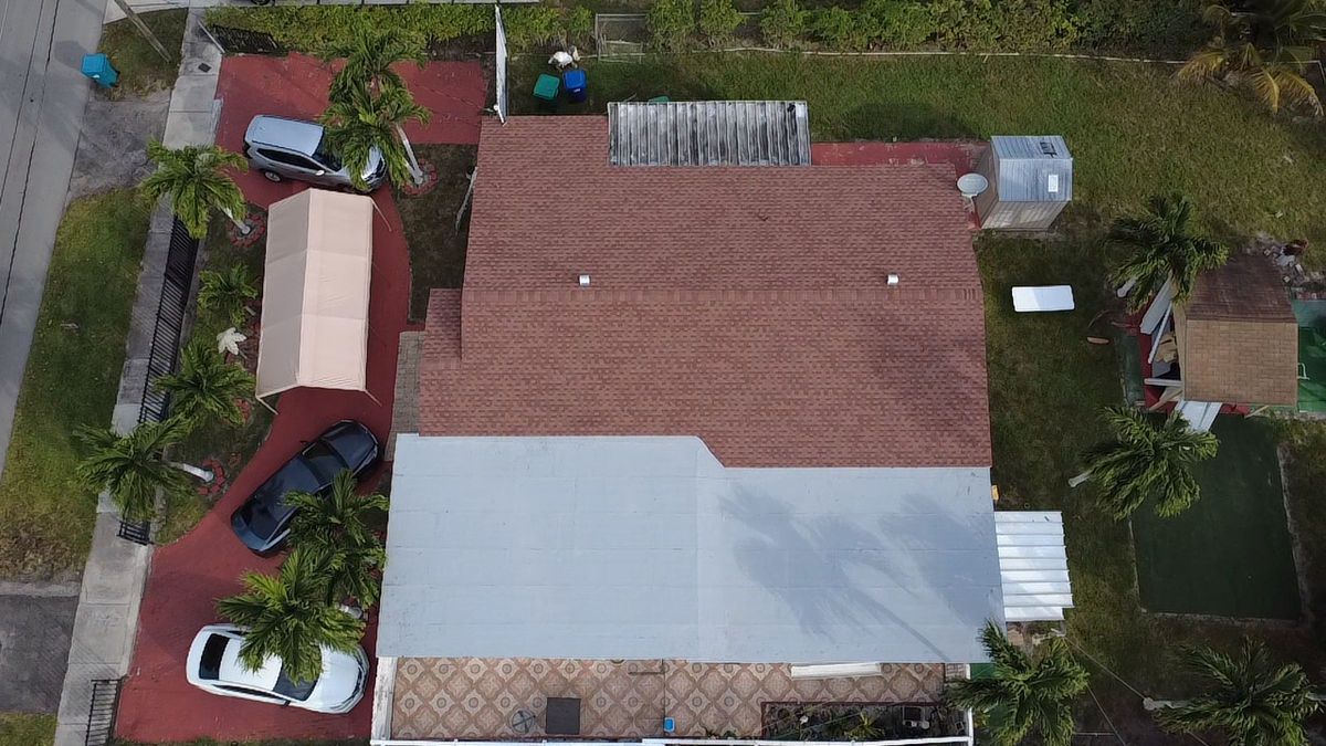 18811 Northwest 28th Place , Miami Gardens, FL, US