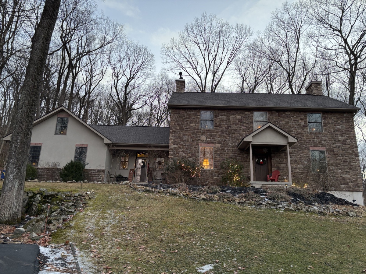 2528 King's Mill Road , Hellertown, PA, US