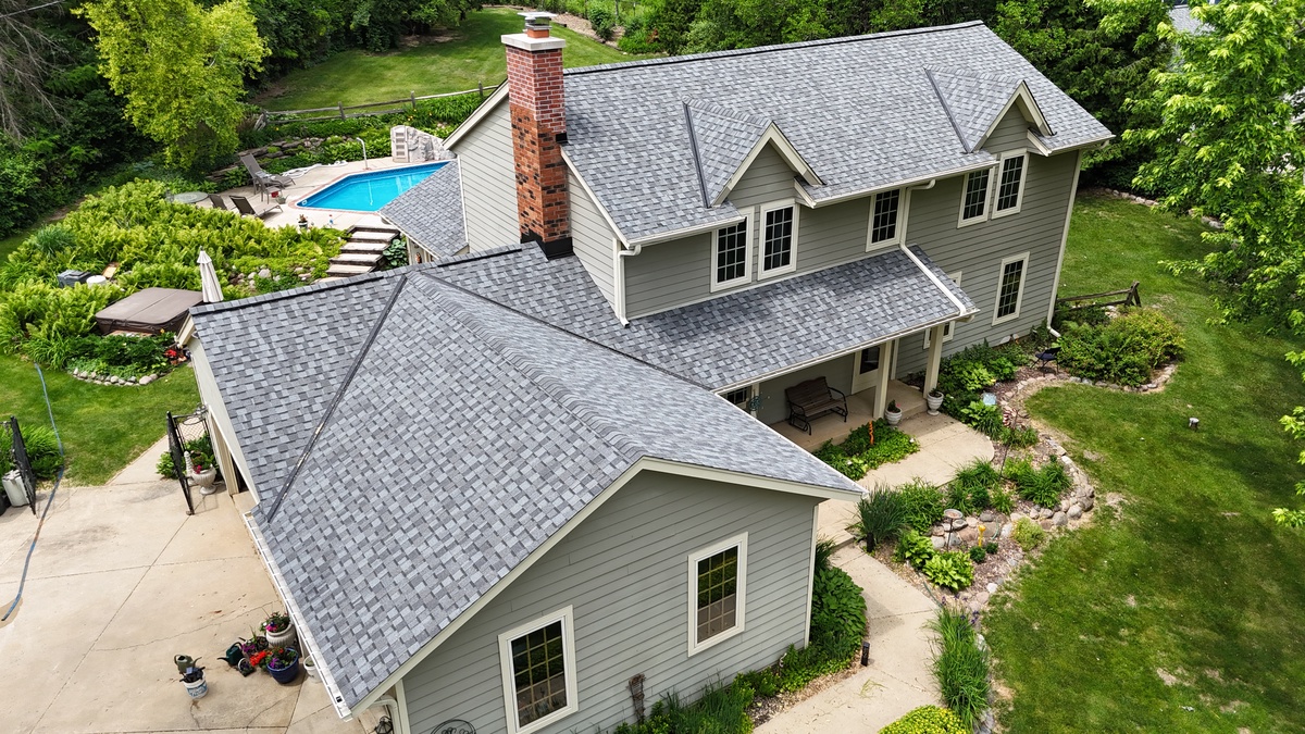W293S5591 Holiday Point Drive , Waukesha, WI, US