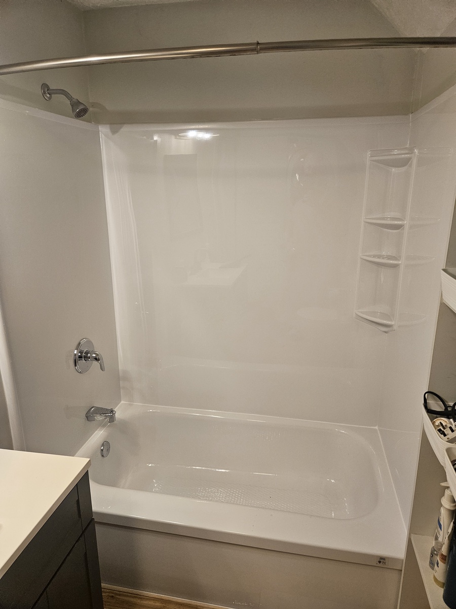 East Aurora, NY, 14052, US
