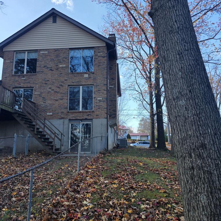 7156 Becker Road , St. Louis, MO, US